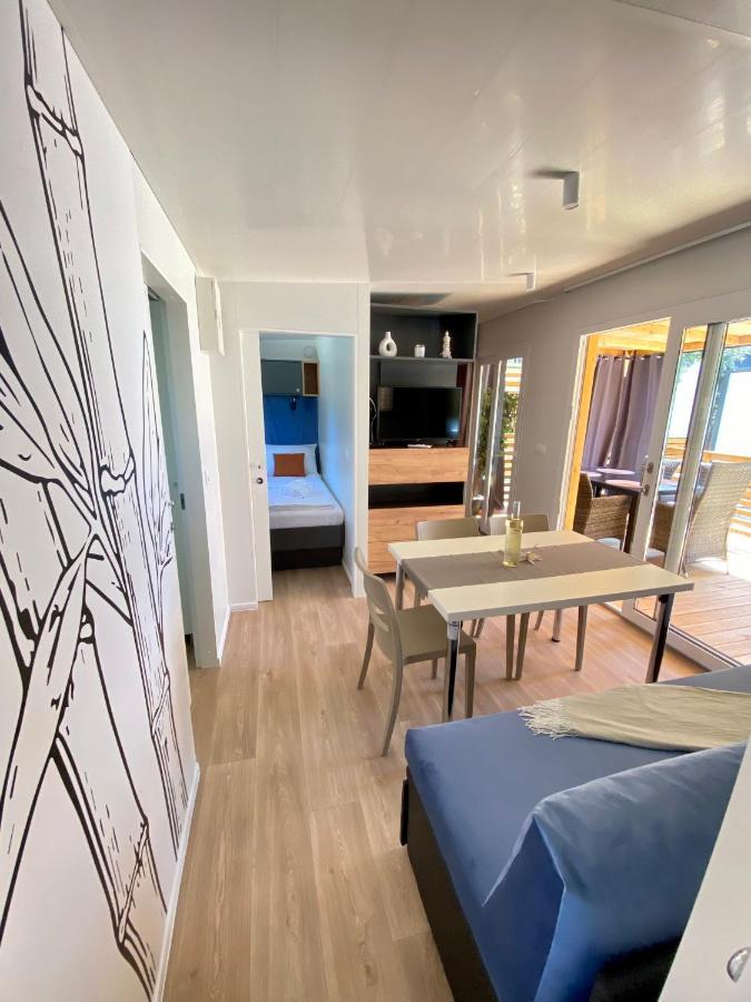 Mobile Homes Malu บีโอกราดนาโมรู ภายนอก รูปภาพ